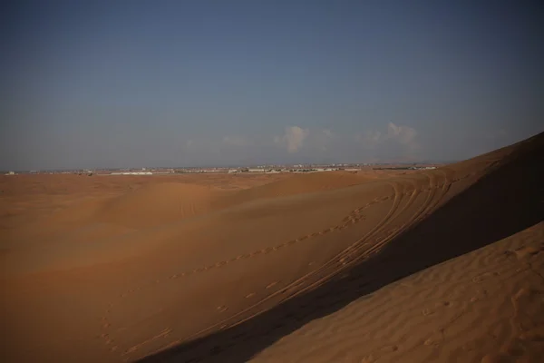 Paisaje del desierto en Dubai Emiratos Árabes Unidos — Foto de Stock