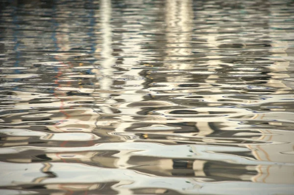 Wasserwellen im Tageslicht — Stockfoto