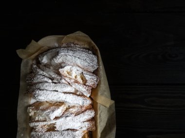 Taze pişmiş balkabaklı kek.