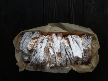 Taze pişmiş balkabaklı kek.