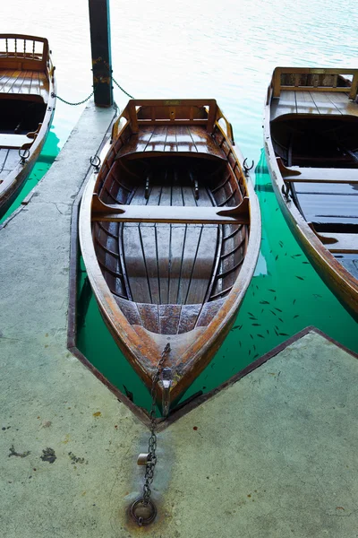 Rowboat vertical — Stock Photo, Image