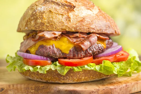 Close Big Hamburger Natural Bread — Stock Photo, Image