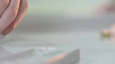 Güzel bir çilek dilimi. Kapatın.