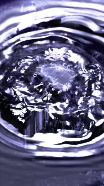 Du gallium liquide. Fond liquide noir ferrofluide — Video