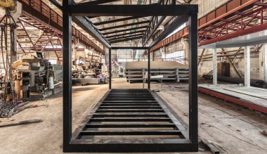 İnşaat metal çerçeveleri kaynak ve üretim. 