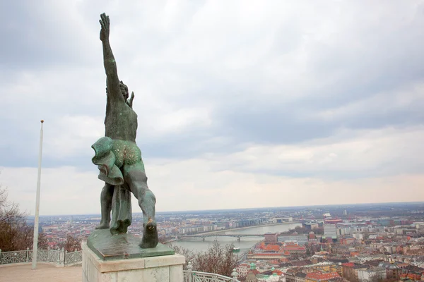 Vista de Gellert hill em Budapeste — Fotografia de Stock
