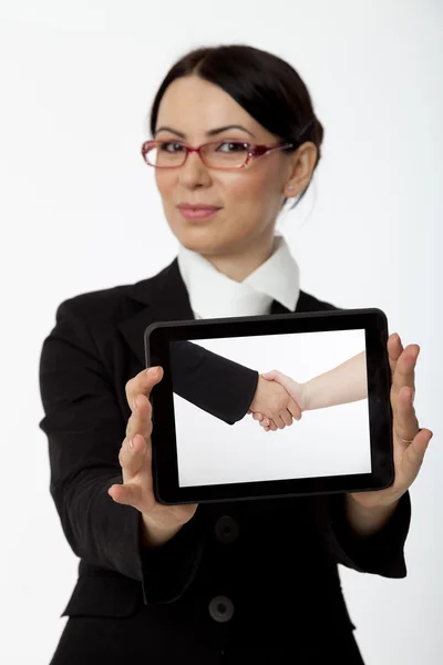 Donne in possesso di compresse — Foto Stock