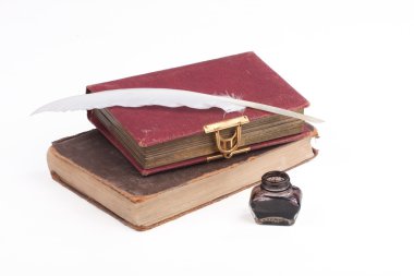 eski kitaplar ve tüy tüy