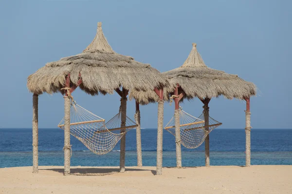 Hangmat op een strand van de rode zee — Stockfoto
