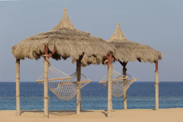 Hangmat op een strand van de rode zee — Stockfoto