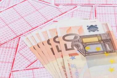 piyango bileti euro banknot ile