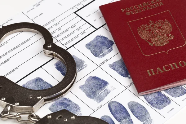 Fingerabdruckkarte mit russischem Reisepass — Stockfoto