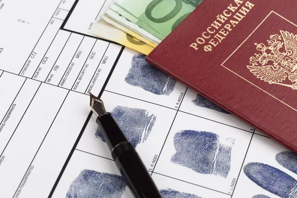 Fingerprint card with ravel passport — Stock Photo, Image