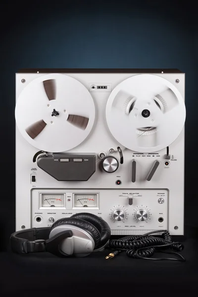 Analog Stereo Reel Tape Recorder Player — стоковое фото