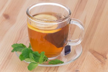 Naneli limon çayı.