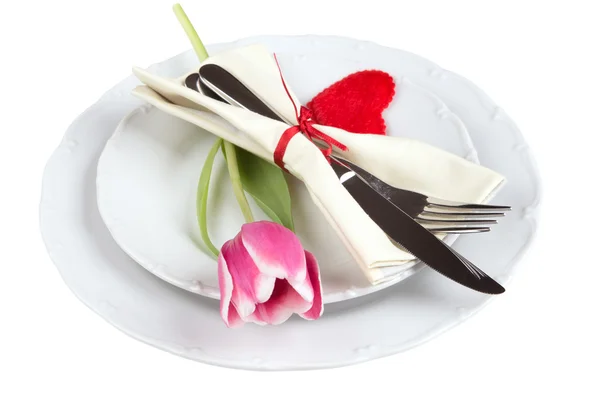 Coeur sur assiette avec fourchette et couteau — Photo