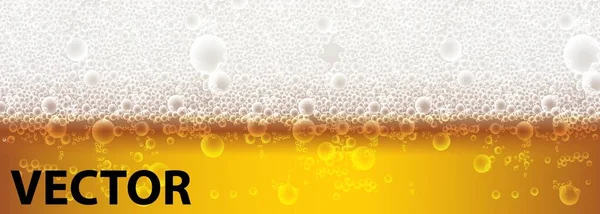 Uzavřete světlé pivo pěnou a bublinkami. Pivní pěna na pozadí, horizontální pivní vzor. Světlo jasné, bublina a kapalina, vektorové ilustrace — Stockový vektor