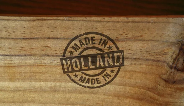 用荷兰邮票制成 印在木箱上 制造和生产国家概念 — 图库照片
