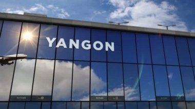 Jet uçakları Yangon, Myanmar 3D 'ye iniyor. Cam havaalanı terminali ve uçağın yansıması ile şehre varış. Seyahat, iş, turizm ve ulaşım kavramı.