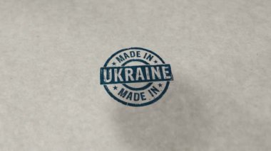 Ukrayna pulu kıvrımlı ve kusursuz animasyon. El damgası darbesi. Fabrika, üretim ve üretim ülkesi 3 boyutlu döngü kavramı.