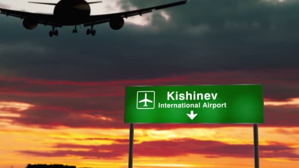 在摩尔多瓦基希讷乌基希讷夫着陆的飞机轮廓 城市到达与机场方向标志板和日落的背景 旅行和运输3D概念 — 图库视频影像