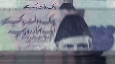 Banknotlu Pakistan Rupisi para sayma makinesi. Hızlı PKR dönüşünü not al. İş ve ekonomi kavramı döngüye girebilir ve kusursuz bir altyapıya sahiptir. Pakistan para birimi.