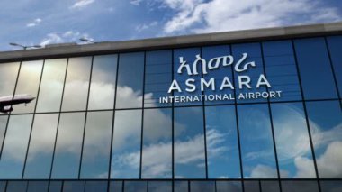 Asmara, Eritrea 3D 'ye bir jet uçağı iniyor. Cam havaalanı terminali ve uçağın yansıması ile şehre varış. Seyahat, iş, turizm ve ulaşım kavramı.