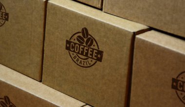 Karton kutuya basılmış kahve Brezilya pulu. Fabrika, üretim ve üretim ülkesi konsepti.