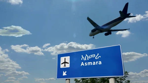 Silueta Avión Aterrizando Asmara Eritrea Llegada Ciudad Con Letrero Dirección —  Fotos de Stock