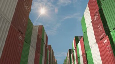 İtalya, sorunsuz ve geri dönüşümlü ticari konteynerler ihraç edip ithal ediyor. İtalyan sanayi sanayi sanayi sanayi sanayi kutusu 3d döngü.