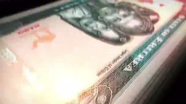 Eritre Nakfa Eritre 'nin parası sayılıyor. 20 ERN banknotu. Hızlı para sayım makro döngüsü. İş, finans ve ekonomi. Döngüsüz ve pürüzsüz bir kavram.