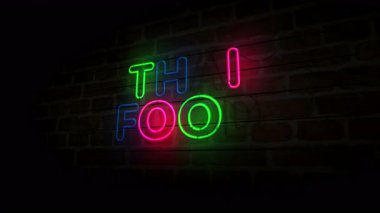 Tuğla duvarda Tayland Gıda Çubuğu sembolü. Tayland restoranı ampulleri soyut kavram.