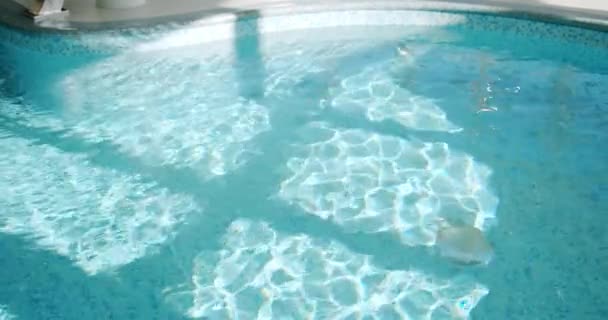 水面纹理，干净的游泳池波纹和波浪, — 图库视频影像