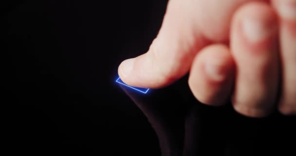 Human Finger slår på pekskärmsknappen och aktiverar futuristisk artificiell intelligens. Visualisering av maskininlärning, AI, Concept Vercion 8 — Stockvideo