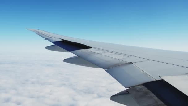 Ala del avión y nubes, vista desde el avión. Versión 2 — Vídeos de Stock