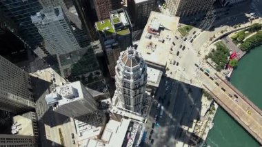 Chicago şehir merkezindeki İHA görüntüsü Kulüp Quarters 'ın Mather Kulesi' ni gösteriyor. USA IL Chicago 20 Haziran 2025. Yüksek kalite 4k görüntü