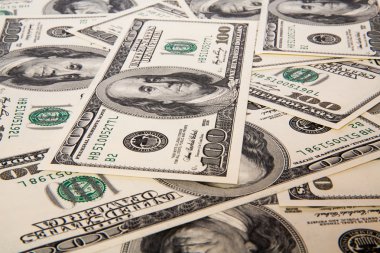 Arkaplan olarak 100 dolar..