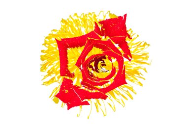 Sevgiliye kırmızı kalp gül