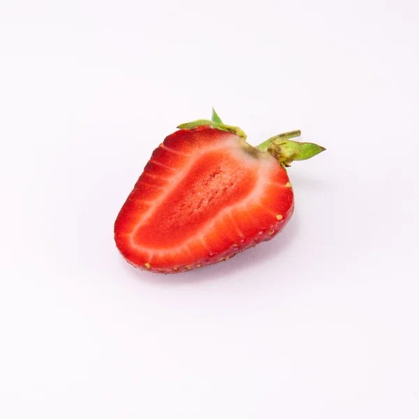 Fragole isolate su bianco — Foto Stock