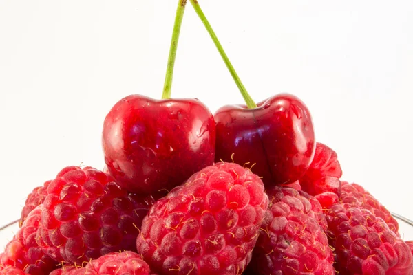 Framboises aux cerises — Photo