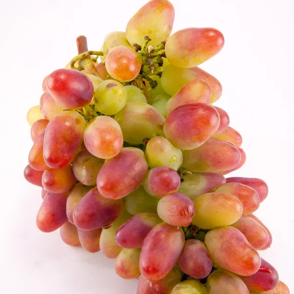 Uva roja aislada sobre blanco — Foto de Stock