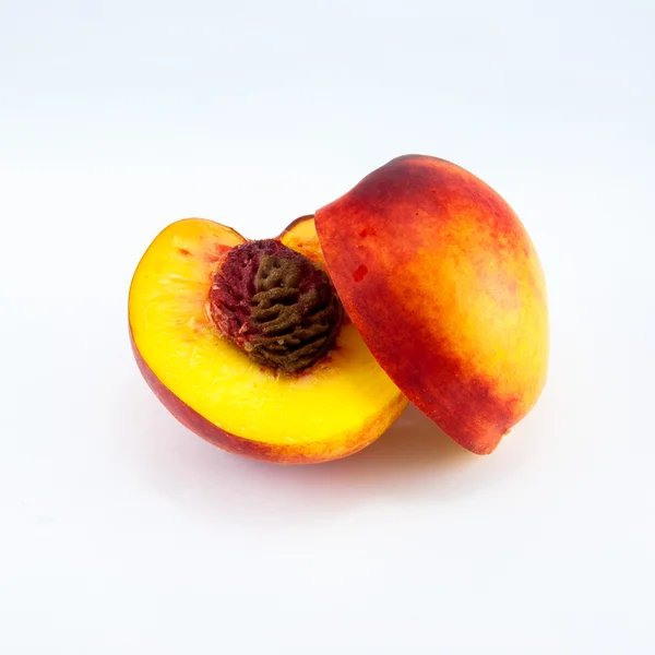 Fruto de nectarina aislado — Foto de Stock