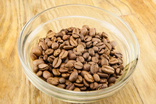 컵 커피 콩 절연의 전체 — 스톡 사진