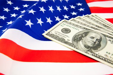 Amerikan doları ve bayrağı.