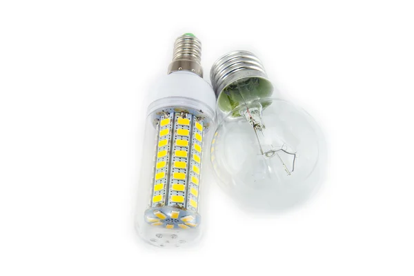 電球と Led ランプが白で隔離 — ストック写真