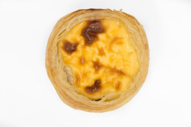 lezzetli yumurta beyaz arka plan üzerinde tart, görüntülemek için