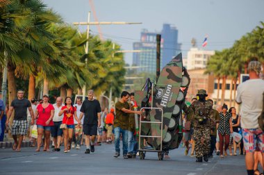 Pattaya, Tayland 25 Ocak 2015: Pattaya Yatak Yarışı Festivali