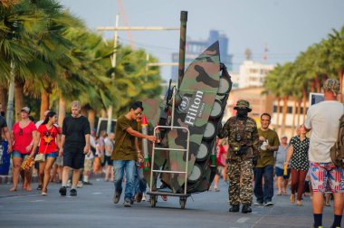 Pattaya, Tayland 25 Ocak 2015: Pattaya Yatak Yarışı Festivali