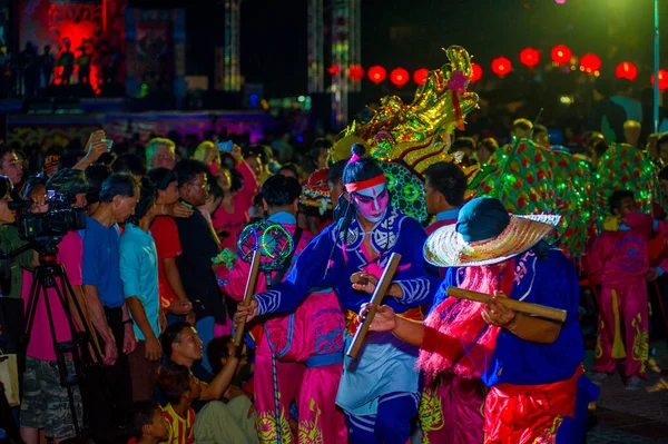 泰国帕塔亚 2015年2月19日 庆祝中国新年2558的盛会 与节日伙伴和演员一起在唐人街举行 — 图库照片
