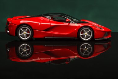Ferrari laferrari modeli